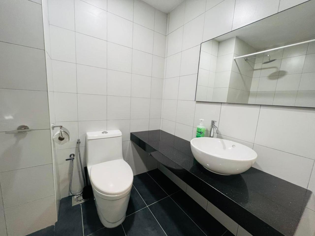 Apartment Chambers Klcc By Homes